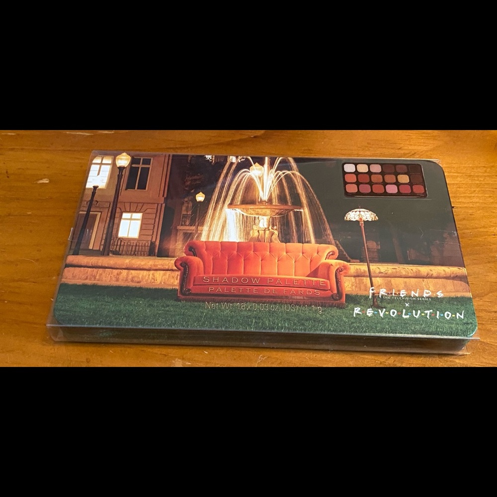 Revolution eyeshadow palette
